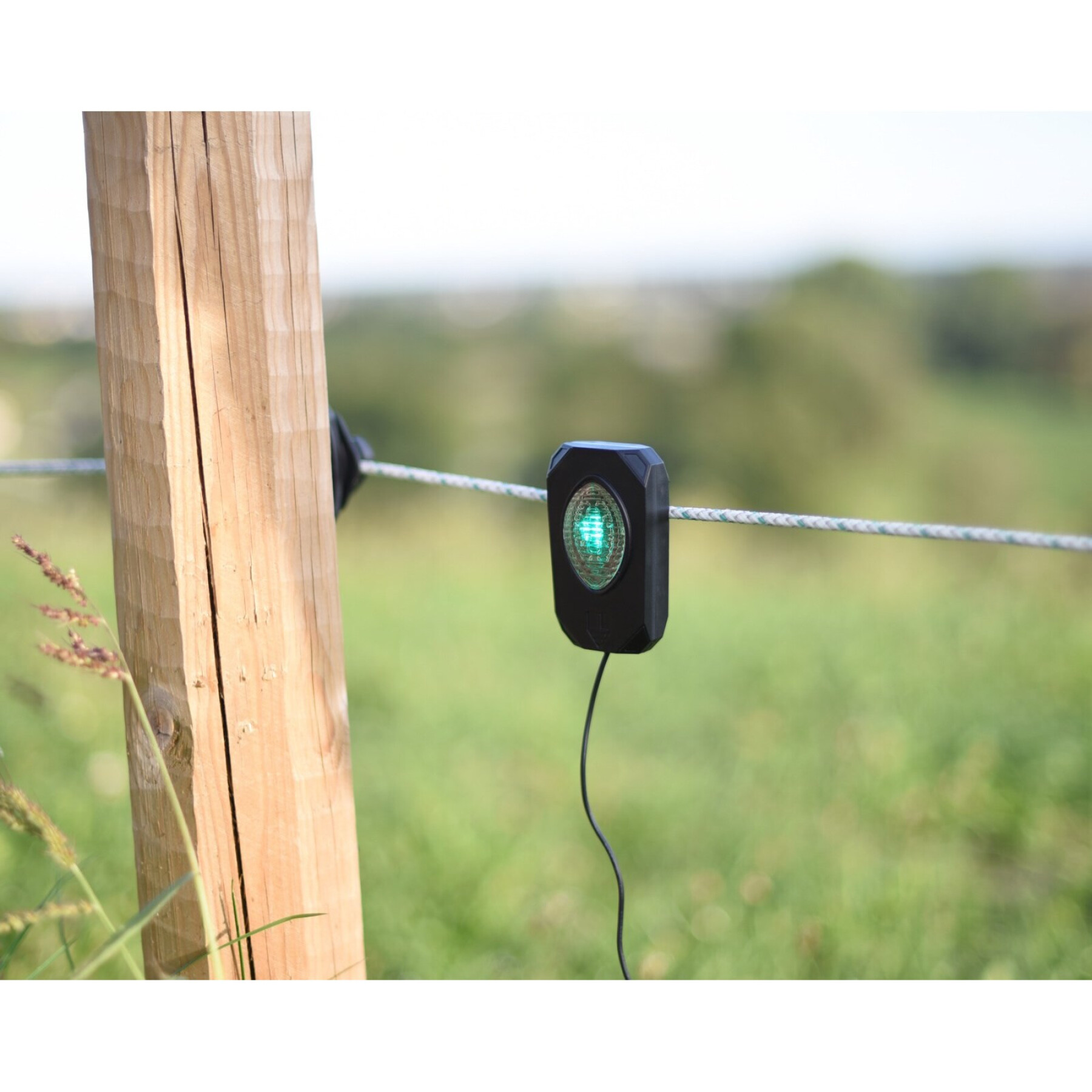 Kit for electric fence with green led Ako Pulse Flash