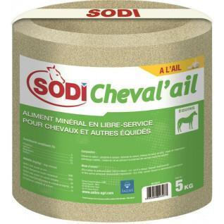 Self-service mineral feed for horses sodicheval'ail Sodi