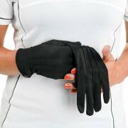 Thin gloves Back on Track